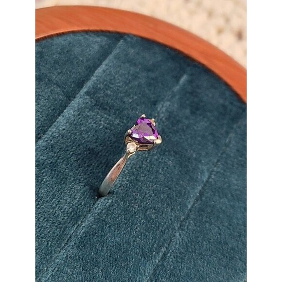 Amethyst Heart Ring Size 7 | Sterling Silver Purple Gemstone Romantic Jewelry - Picture 6 of 7